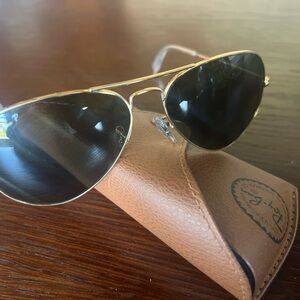 Ray-Ban Gold Frame Sunglasses with GREEN- NO LINE - 1.5 BIFOCAL LENSES.